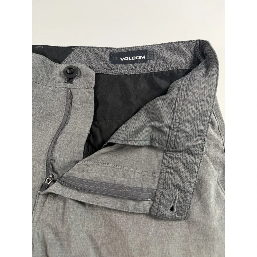 Volcom Shorts Surf and Turf 4 Way Stretch 33 Mens Gray Hybrid Casual Skate